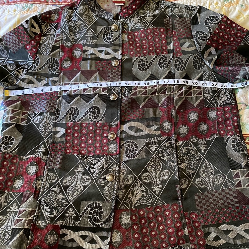Tudor Court Large Red Silver Tapestry Lightweight Career Festive Jacket Size XL - Picture 8 of 9